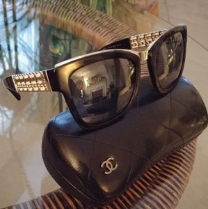 Chanel 5362Q Black with Silver Detail Sunglasses